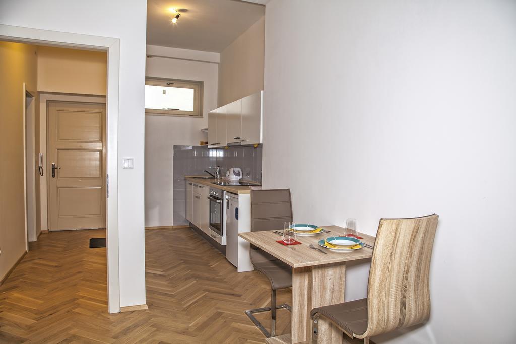 Beautiful Central Apartment Thamova Prague Exterior photo